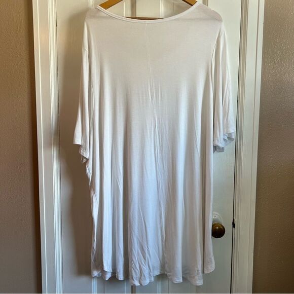 Lane Bryant White Relaxed Short Sleeve Tee - Picture 2 of 5